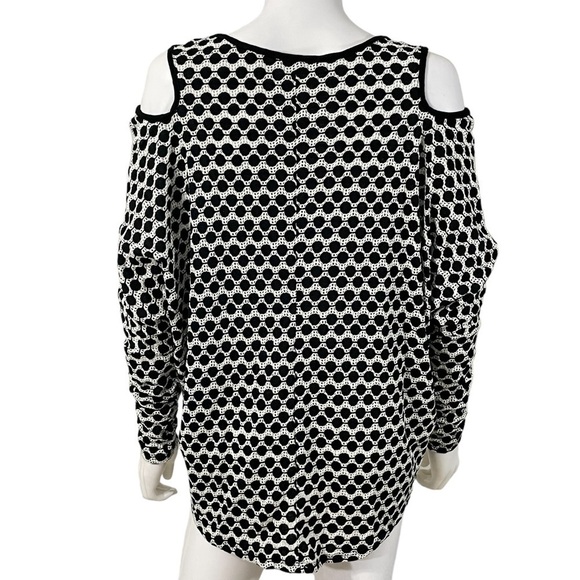 High Low Cold Shoulder Polka Dot Top
New - Picture 5 of 7